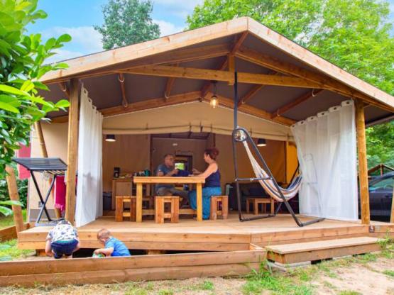 Ecolodge Cotton Confort 35m² 3 Schlafzimmer + 11m² überdachte Terrasse + TV