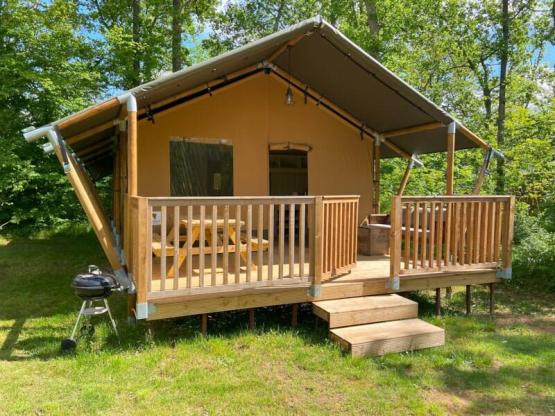 Uluru Lodge-Zelt für 5 Personen auf Stelzen