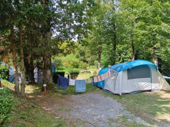 Camping Stellplatz Confort Large Zelt/Van/Wohnwagen/Wohnmobil (mit Strom)
