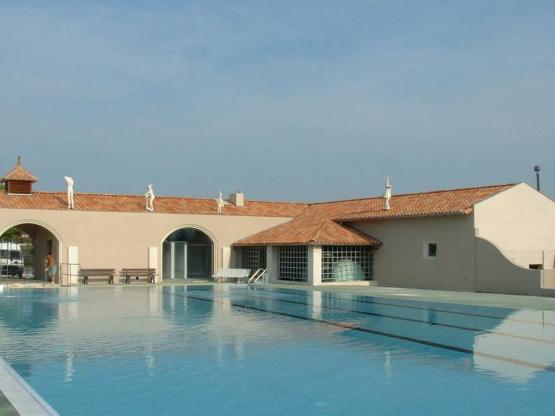 2 bedroom mobile home for 6 people with air conditioning