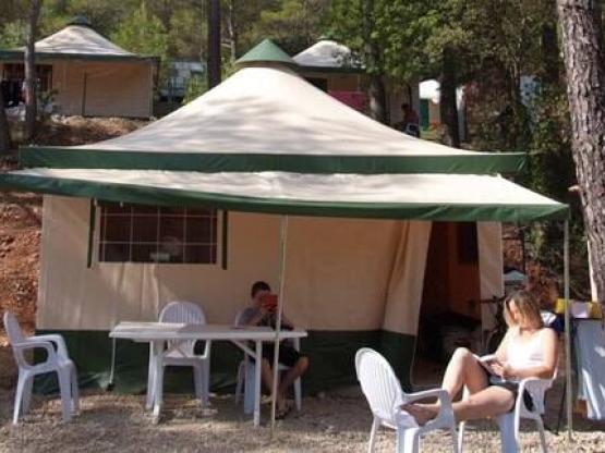 Zeltbungalow Standard 20m² ohne Sanitäranlagen