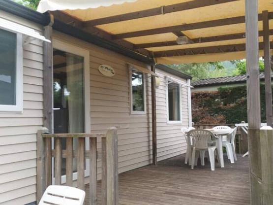 Stacaravan Family Confort 32m² (3 kamers) + overdekt terras + Clim