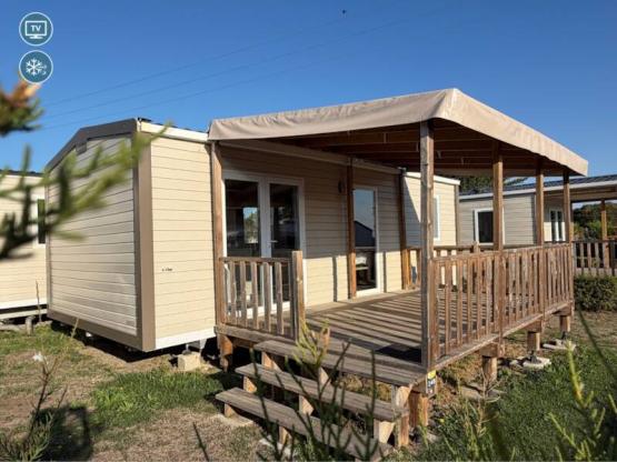 Riviera Premium-Suite mit TV und Klimaanlage
