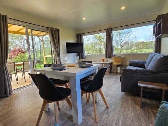 SWEET HOME 40m² (2 slaapkamers - 1 badkamers - airco) half overdekt terras 27m² Nieuw in 2024