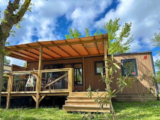 Mobilheim PREMIUM 32m² - 3 Schlafzimmer - TV - Spüllmachine - Klimaanlage - überdachte Terrasse -