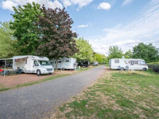 PAKKET Kampeerauto, elektriciteit, 2 personen inbegrepen