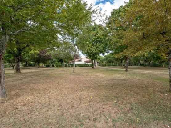 Großes Komfort-Stellplatzpaket 120 m²