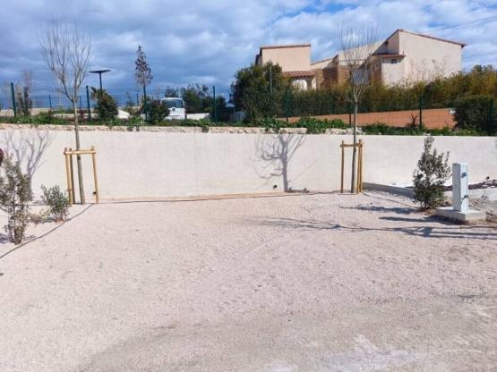 Grand Komfort Large Stellplatz für Zelt/Van/Wohnwagen/Wohnmobil