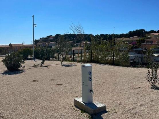 Grand Komfort XL Stellplatz für Zelt/Van/Wohnwagen/Wohnmobil