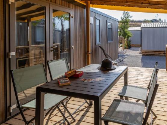 Mobilheim PREMIUM 6 Personen (15 m² Terrasse)