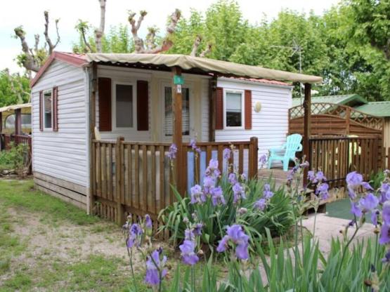 Mobil-home IRM 1 chambre - Terrasse couverte - (2 adultes + 1 enfant) Climatisé + Wifi