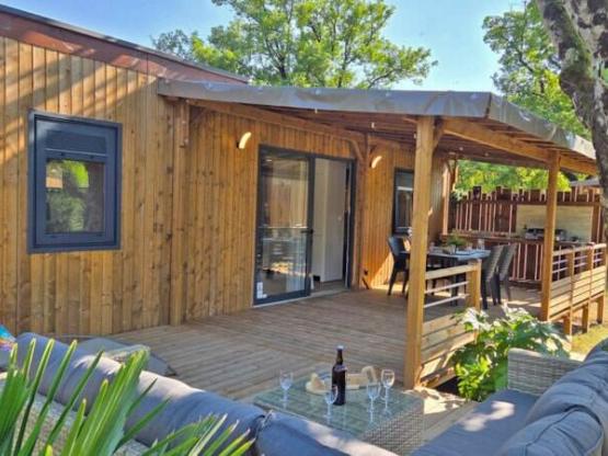 MOBILHOME ELEGANCE 2 Zimmer - 40 m² - halbüberdachte Terrasse von 35 m²