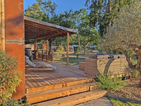 MOBILHOME ELEGANCE 3 Zimmer - 40 m² - halbüberdachte Terrasse von 35 m²