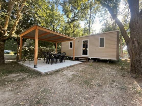 NEW // Mobilheim Confort 26m² 2 zimmer - Halbüberdachte Terrasse + TV