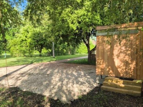 Stellplatz Luxe mit Sanitäranlagen