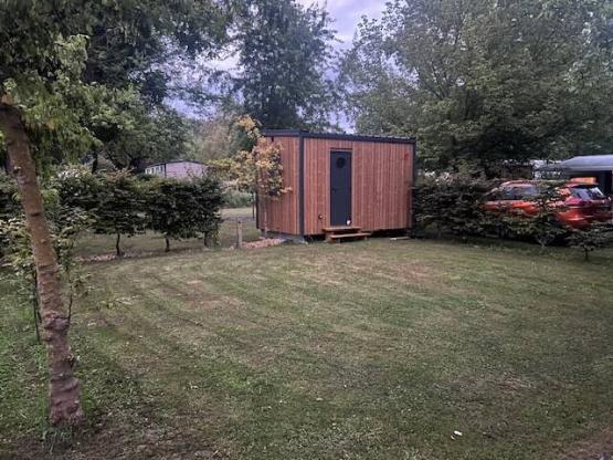 Premium-Lok - mit WC und eigener Küche