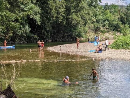 UFERSTRAND / TELLPLATZ Komfort  2 Personen + ZELT oder WOHNWAGEN + STROM  10A+ Fahrzeug