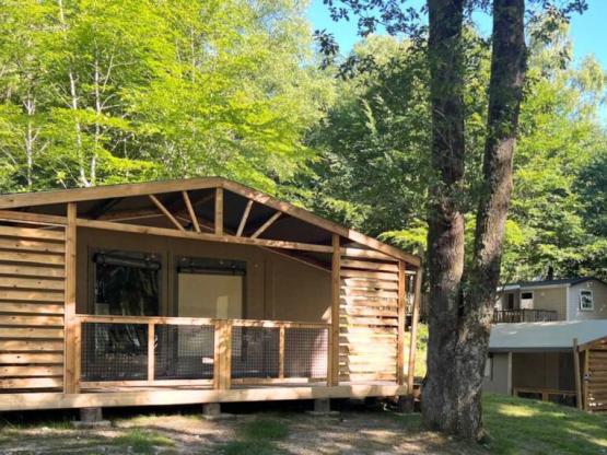 NEU: Cotton Flower Canvas Lodge Komfort 28 m² (2 Schlafzimmer) + TV + überdachte Terrasse 16 m²