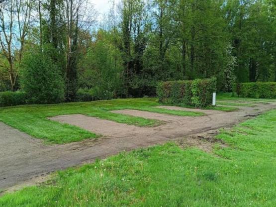 Pitch : motor home + electricityvan