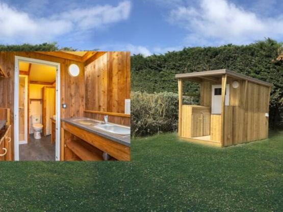 LUXURY PACKAGE - private bathroom (shower, WC, washbasin), outdoor kitchen, electricity