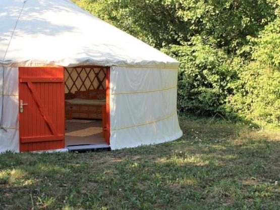 Yourte traditionnelle 50m2 (6pers) (sans sanitaires)