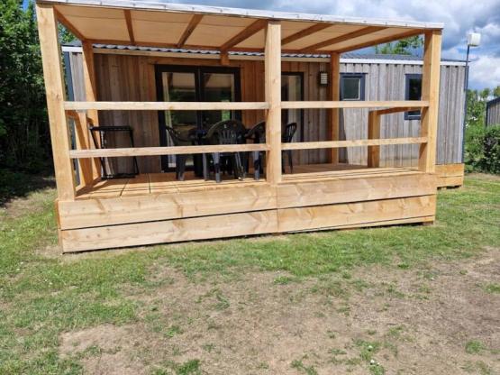 Mobilheim Limousin Confort+ 36m² - 3 Zimmer + TV + Geschirrspüler + überdachte Terrasse+chilenisch