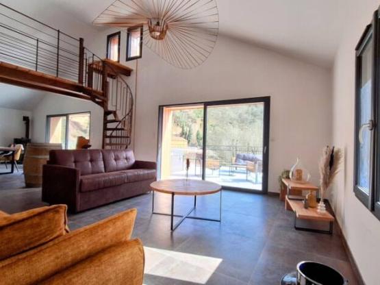 Grand gîte indépendant avec Jacuzzi