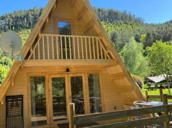 Tipi-Hütte aus Holz