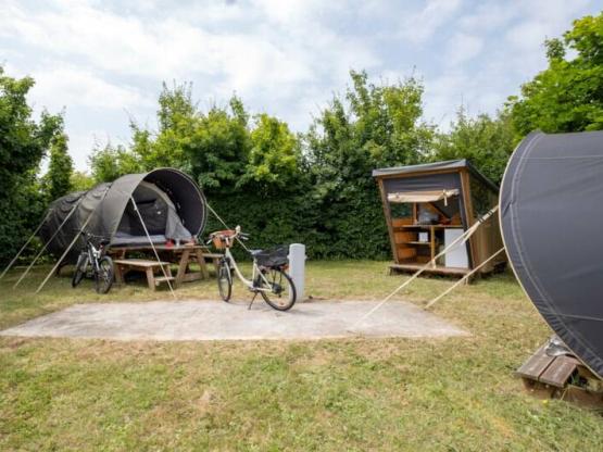 Stellplatz Pauschale Wanderer oder Radfahrer mit Zelt 2 Schlafzimmer