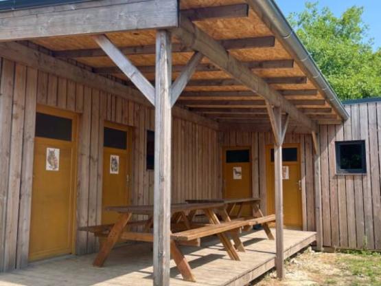 Bett in Schlafsälen