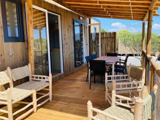 XXL Premium 6 Pers 2 Badezimmer, 3 Schlafzimmer + überdachte Terrasse + TV+ Geschirrspüler +airco