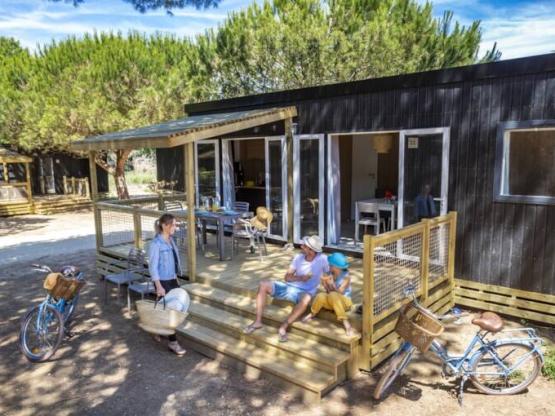 Premium Mobilheim 30m² (2 Schlafzimmer) + Terrasse + TV + Bettwäsche und Handtücher + Klim- 7 Nächte