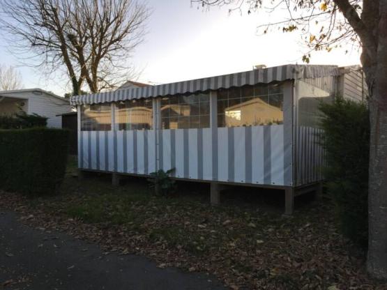 Mobilheim Confort Eco - 2 Schlafzimmer - überdachte Terrasse - Klimaanlage