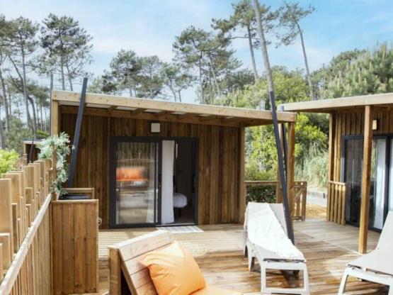 NEW//Homeflower Premium 18m² -1 Schlafzimmer+halb überdachte Terrasse+Geschirrspüler+TV+Klimaanlage-