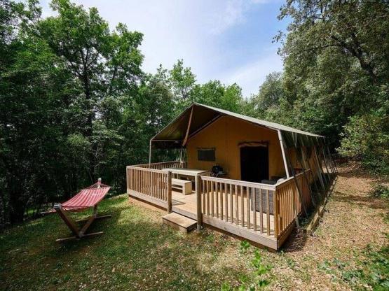 Lodgezelt GRAND ROC 50 m² mit Sanitäranlagen