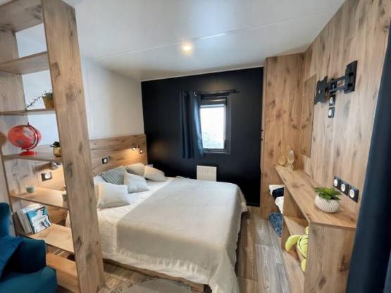 Mobil home studio VIP (SPA privatif + Terrasse Couverte + Lave vaisselle + Clim)