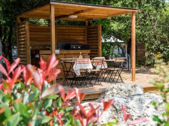 SIGNATURE Staanplaats met uitgerust terras