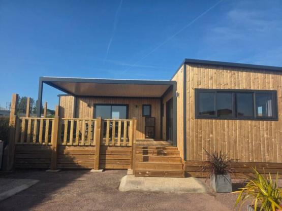 HORIZON Deluxe  DUO LODGES 32m2+18m2 (Anreise am Sonntag in der Hochsaison)