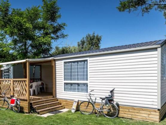 Mobilheim LOGGIA für 2/4 Personen, 27,5 m², überdachte Terrasse, Klimaanlage