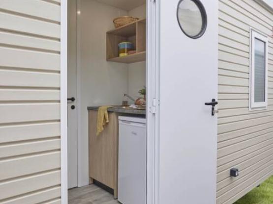 Emplacement CONFORT avec sanitaire privé + 1 voiture + tente ou caravane + électricité