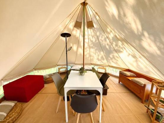 Zelt-Lodge im Bambuswald