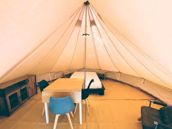 Zelt-Lodge im Bambuswald