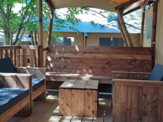 Safari-Zelt „Prestige Plus“ – 3 Schlafzimmer – 2 Badezimmer – 7 Personen