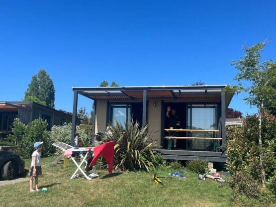 Chalet EVASION: 3 Schlafzimmer + TV + überdachte Terrasse + Geschirrspüler – 1 WLAN-Anschluss – Festplatte