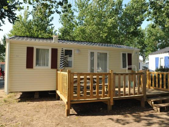 Babord Mobilheim Corsaire + 1 fahrzeug + TV