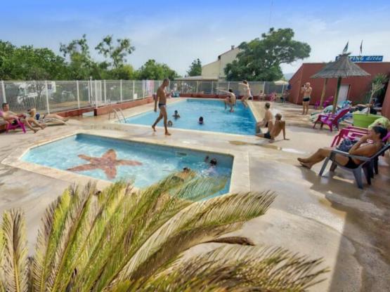 Cottage Premium 34m² - (3 chambres) - Terrasse + Klimaanlage + TV + Spüllmachine