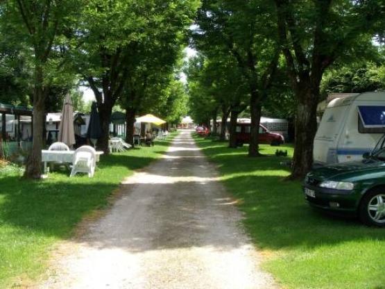Pauschale: Stellplatz / Auto / Zelt oder Wohnwagen / Strom 10A