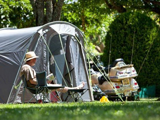 Einfacher STELLPLATZ - ohne Elektrizität (NUR ZELT)