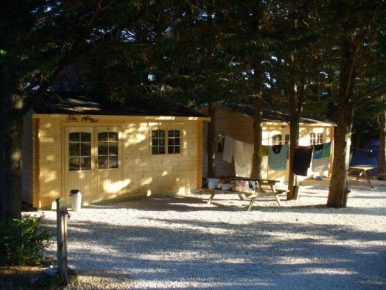 Cabanon provençal without toilet blocks (2 bedrooms/Separated by curtain/Equipped kitchen)