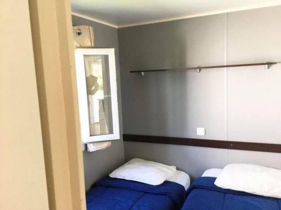 Mobilheim 32 m²   3 Zimmer sheltered terrace